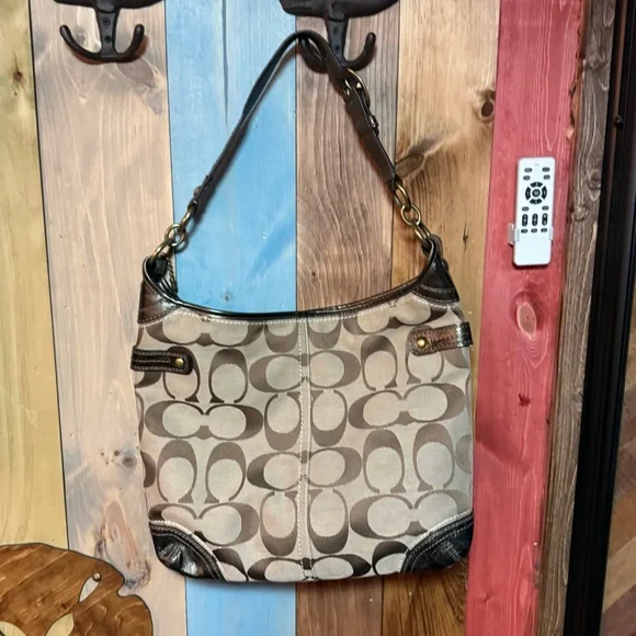 Coach Bleecker Signature Stitched Khaki Bronze Hobo Bag Rare, Gorgeous & Classic - Picture 3 of 12